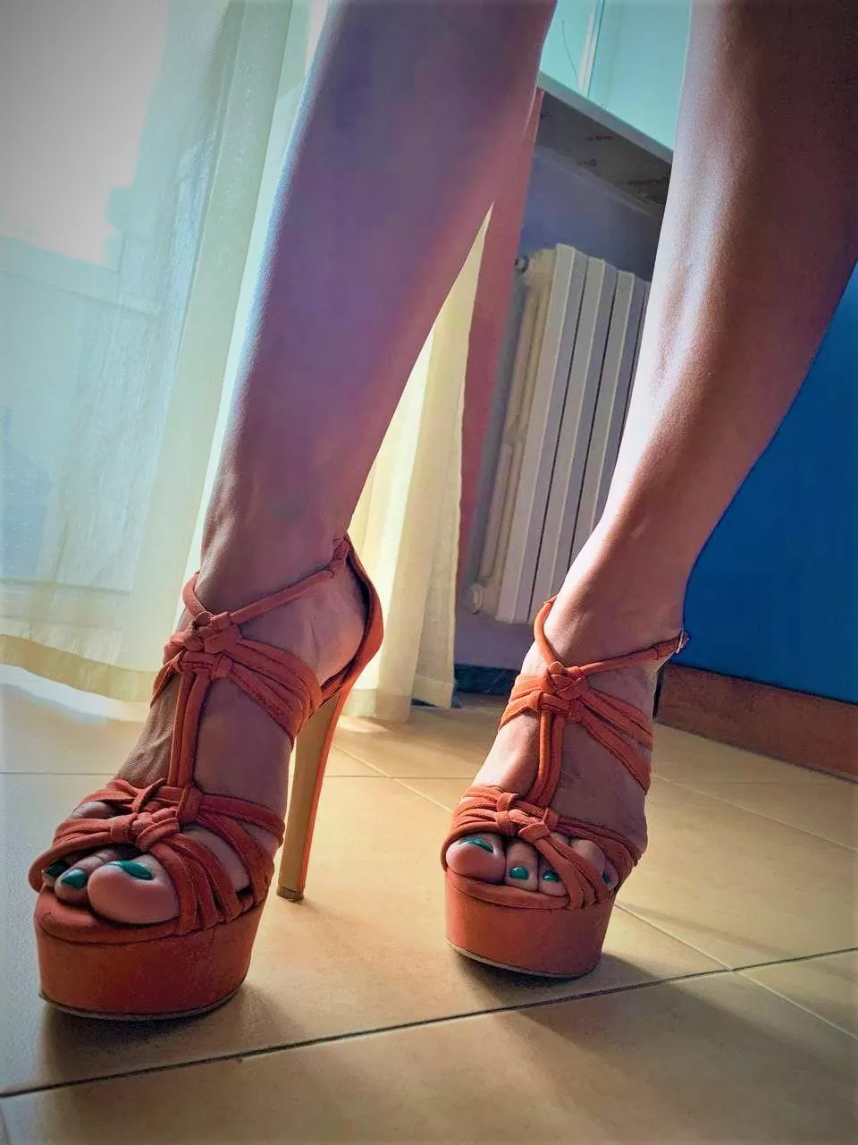 Feet are waiting for kissesπ Feet are waiting for kissesπ