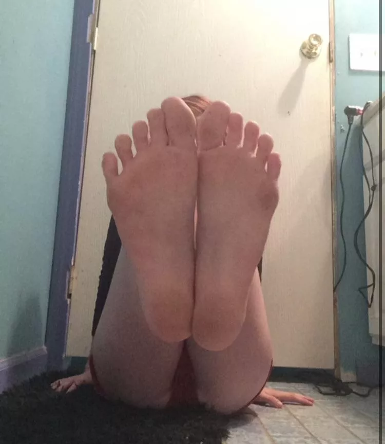 Feet in your face everyday ? Feet in your face everyday ?