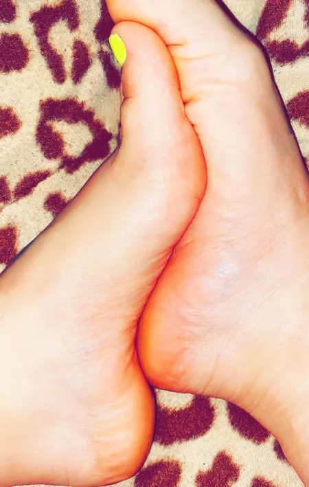 Feet needs attention ππ