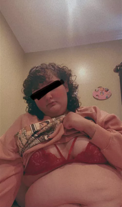 Felt cute in pink , but even better in red 😉💕