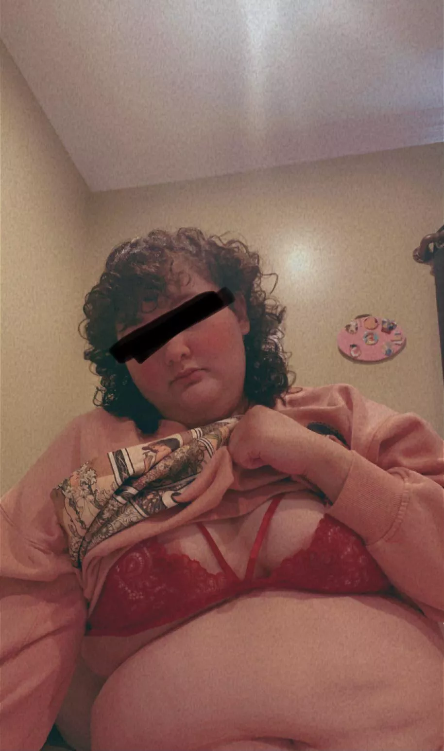 Felt cute in pink , but even better in red 😉💕