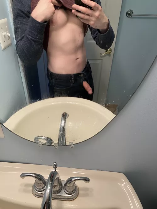 felt horny at my friends house and had to slip away 😅