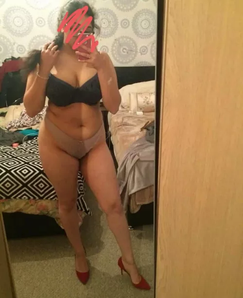 Felt horny, might delete later ;)