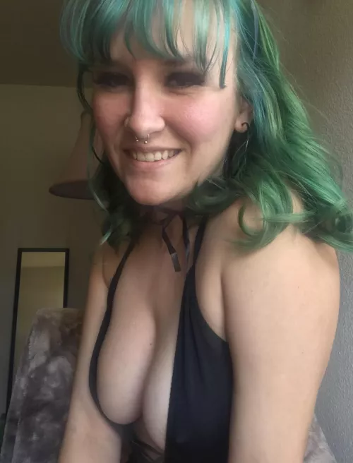 Felt rather adorable in this one (f)