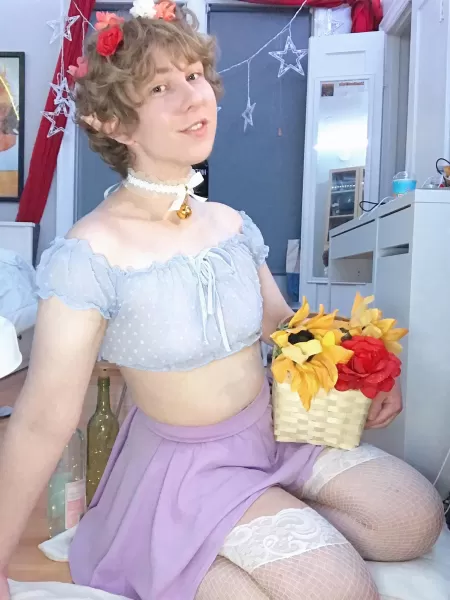 felt so soft as a femboy elf ๐ฅฐ felt so soft as a femboy elf ๐ฅฐ