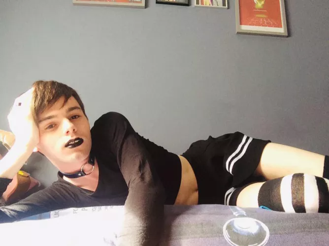 Femboy chillin’