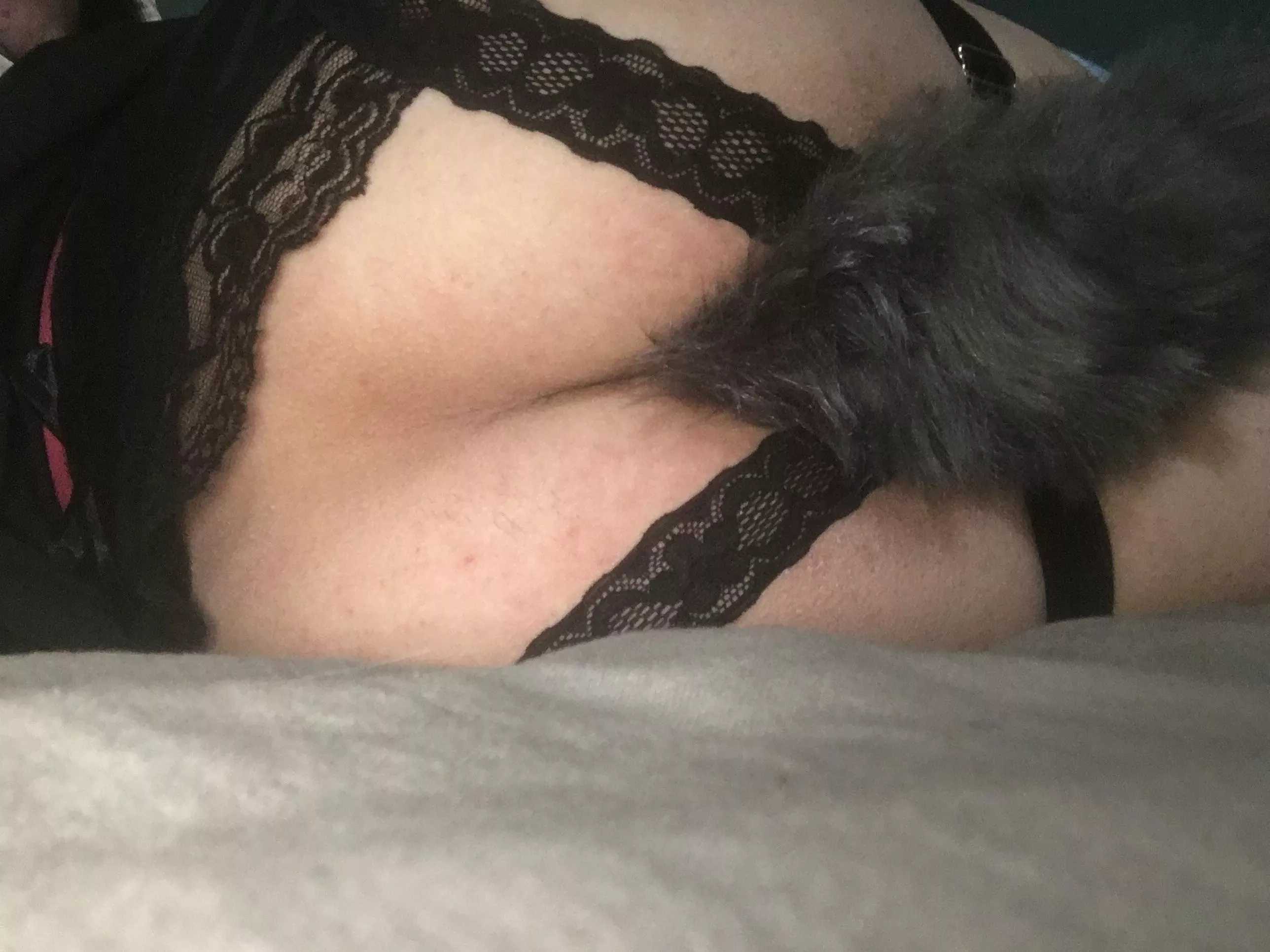 (Femboy) How’s my tail…?