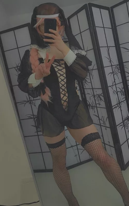 Femboy nun :3 Femboy nun :3