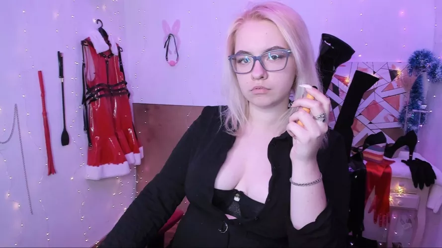 🔥Fetish Goddess🔥 👑Plenty of pvc/heels/gloves n more 😈Ready to fulfill all your dirty desires