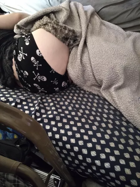 Fiance's butt