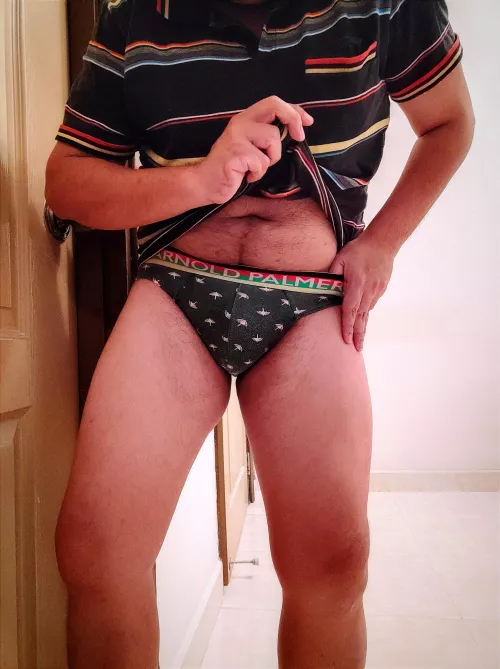 Final post of 2021. When your polo-T has a 98% match with your underwear. β€οΈπππ€