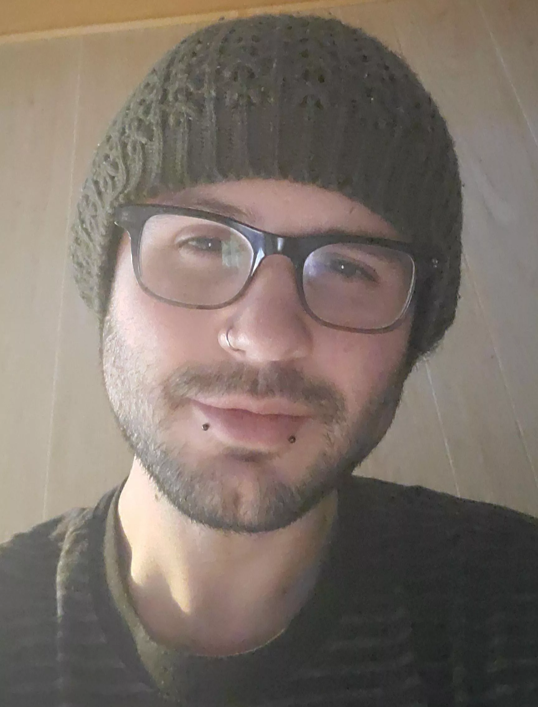 Finally cold enough in florida to wear a beanie which makes me happy. Plus hides the hair and keeps it out of my face lol