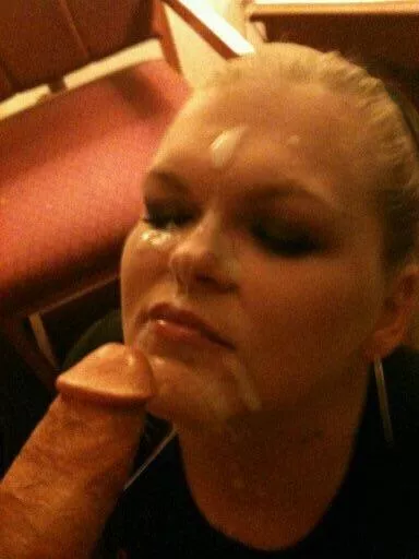 Finally gave in and took this MILF to a hotel just to COVER her face Finally gave in and took this MILF to a hotel just to COVER her face