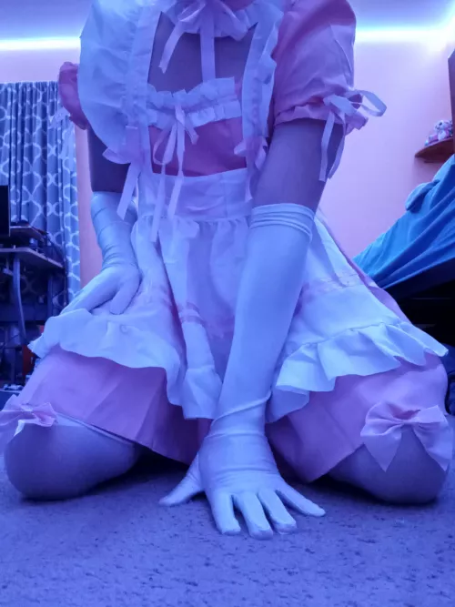 finally got a maid dress :D
