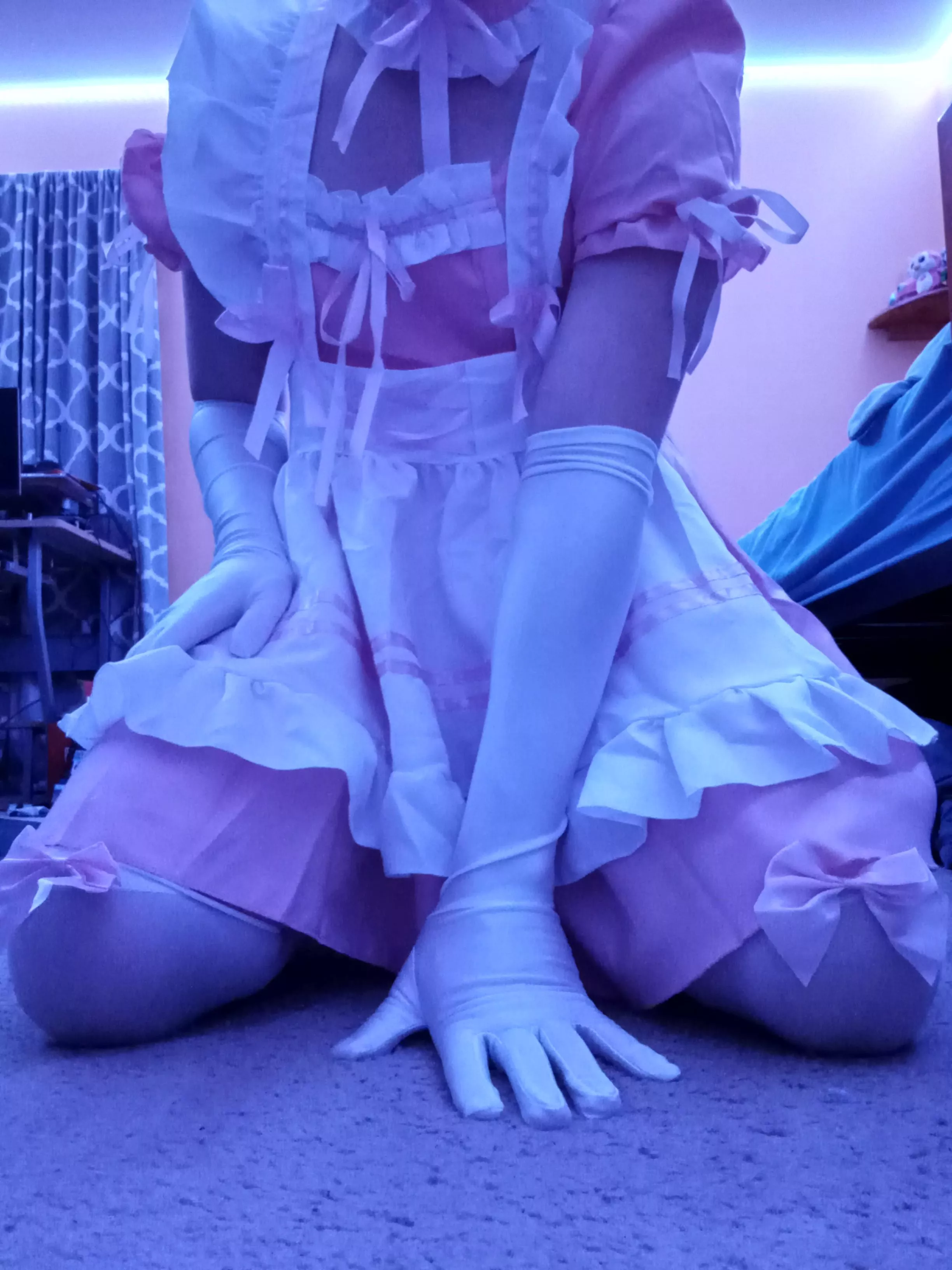 finally got a maid dress :D