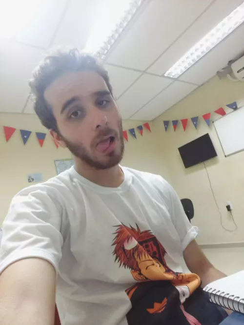 Finally I had the guts to psot something. Please be kind. 😣 (Might delete later)