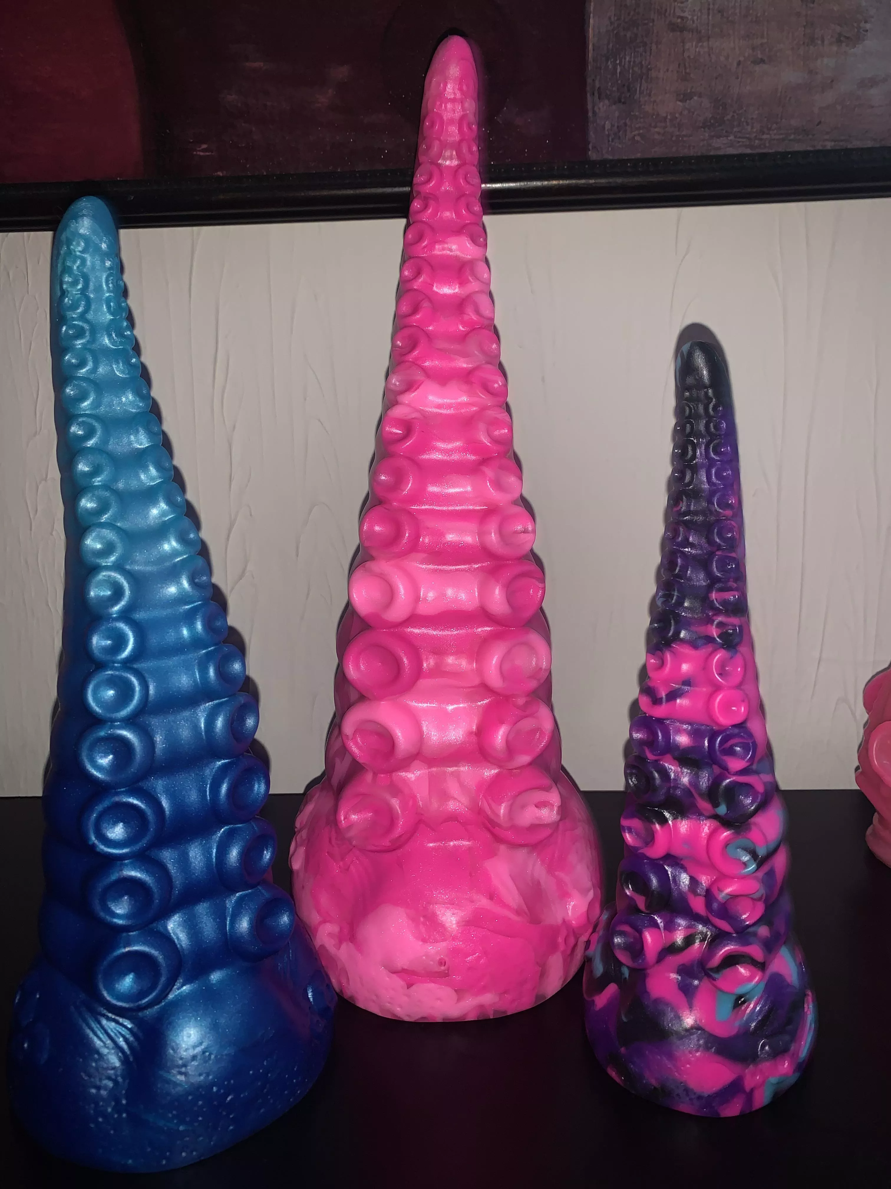 Finally snagged an Ika in A Kiss From A Rose 💗🥺 Here’s my little Ika family minus another medium I forgot to picture! Now all I need is a mini & a small