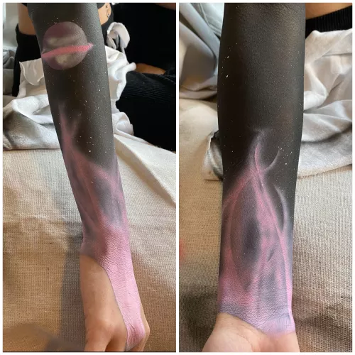 First attempt at airbrushing on skin, I know I messed up the ring but 🤷🏻‍♂️