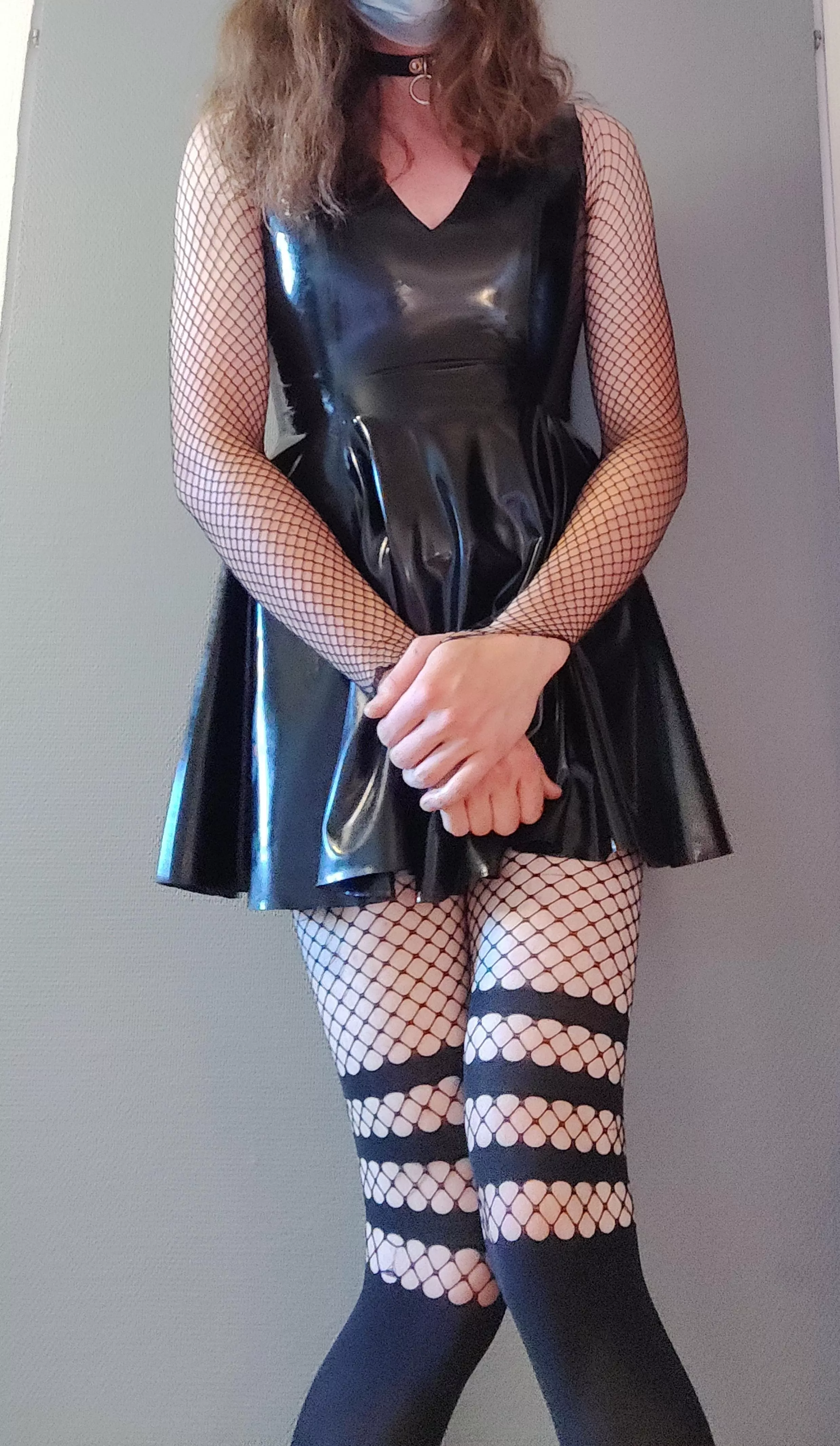 First latex garment! Finally got the courage to wear it tonight as i'm home alone. Have a shiny day ❤️ First latex garment! Finally got the courage to wear it tonight as i'm home alone. Have a shiny day ❤️