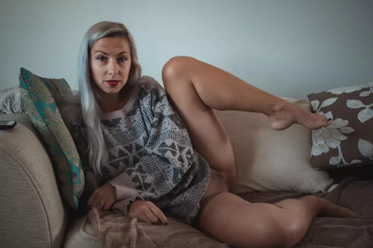 First lick my feet and then my pussy?