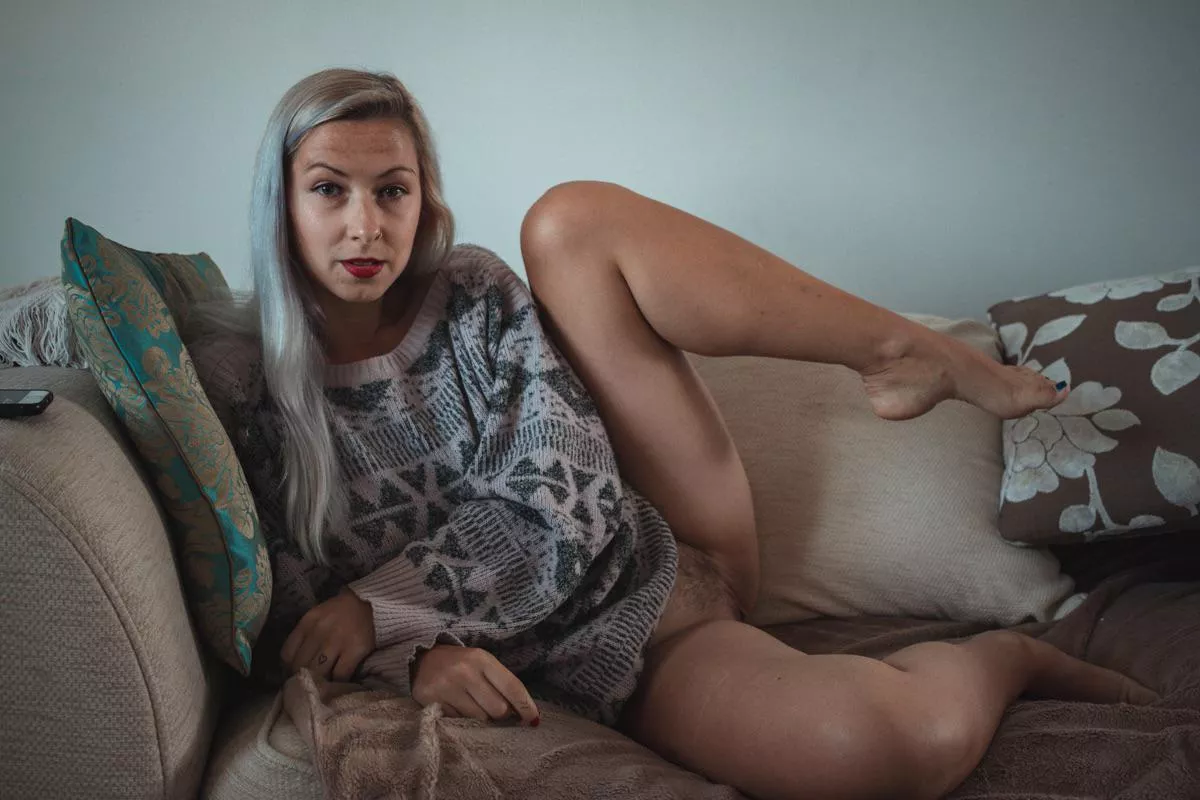 First lick my feet and then my pussy?