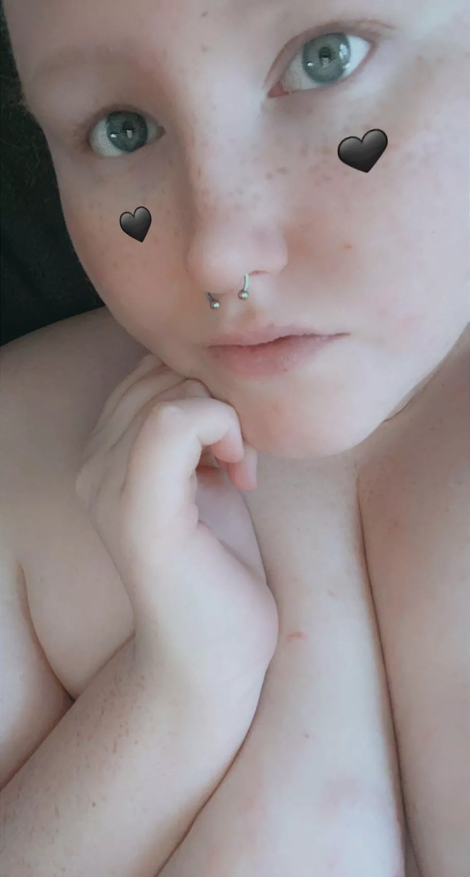 First piercing for this soft girl with big tits🥺🌸🖤 OF@rachel000
