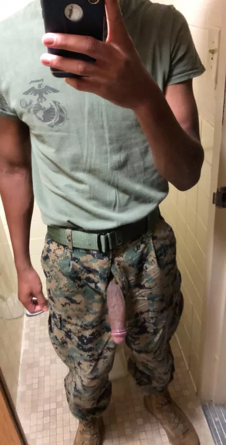 First postโฆ any Marines (or Marine lovers)? First postโฆ any Marines (or Marine lovers)?