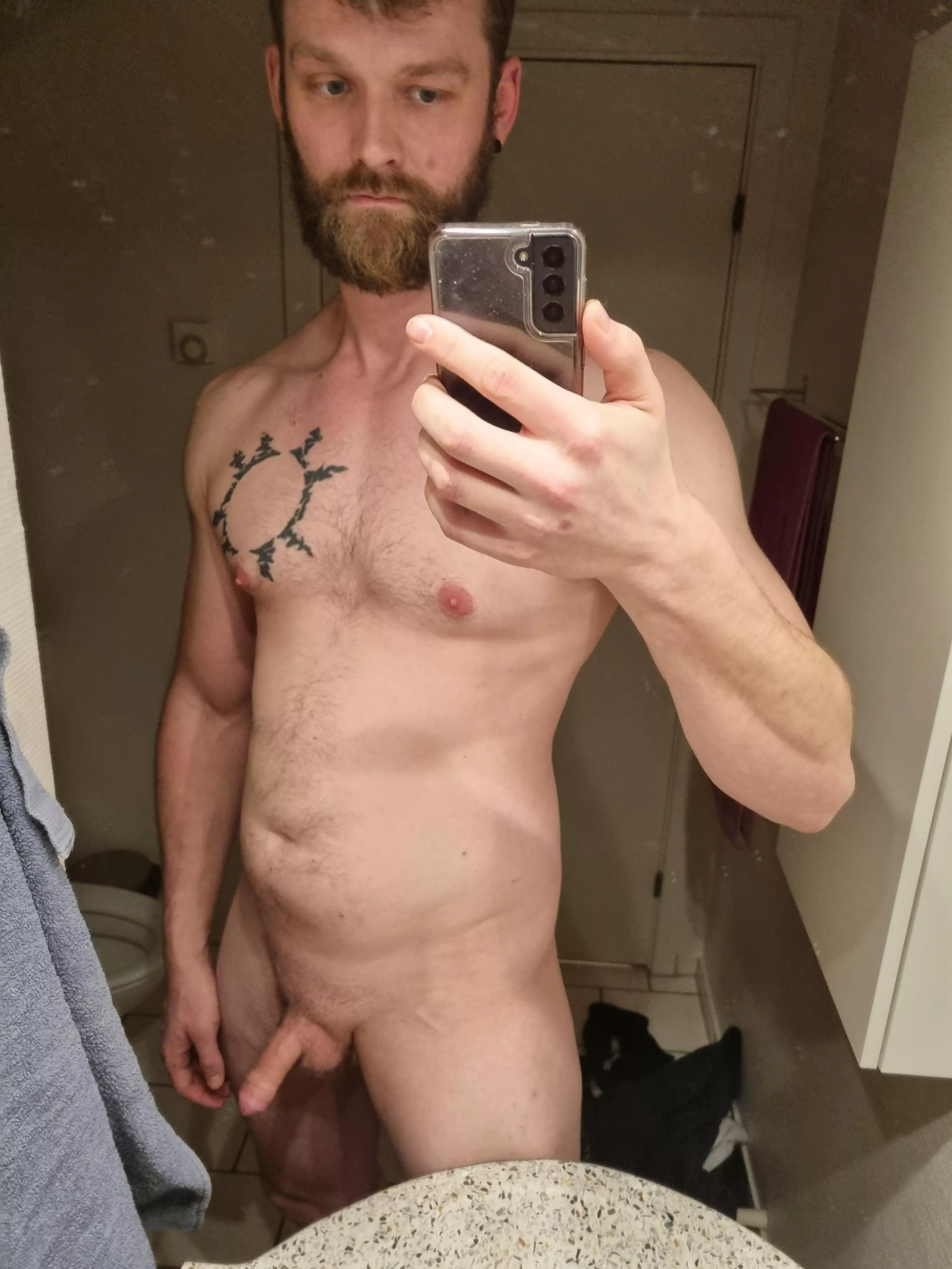 First post here, finally mustered the courage to post me and my half chub :)