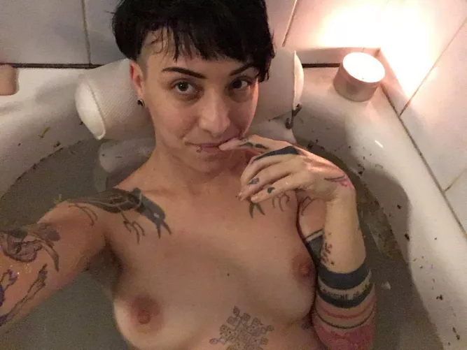 First post here ! Hello 👋🏽