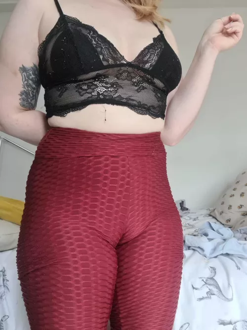 First post here, I hope you like my fat pussy