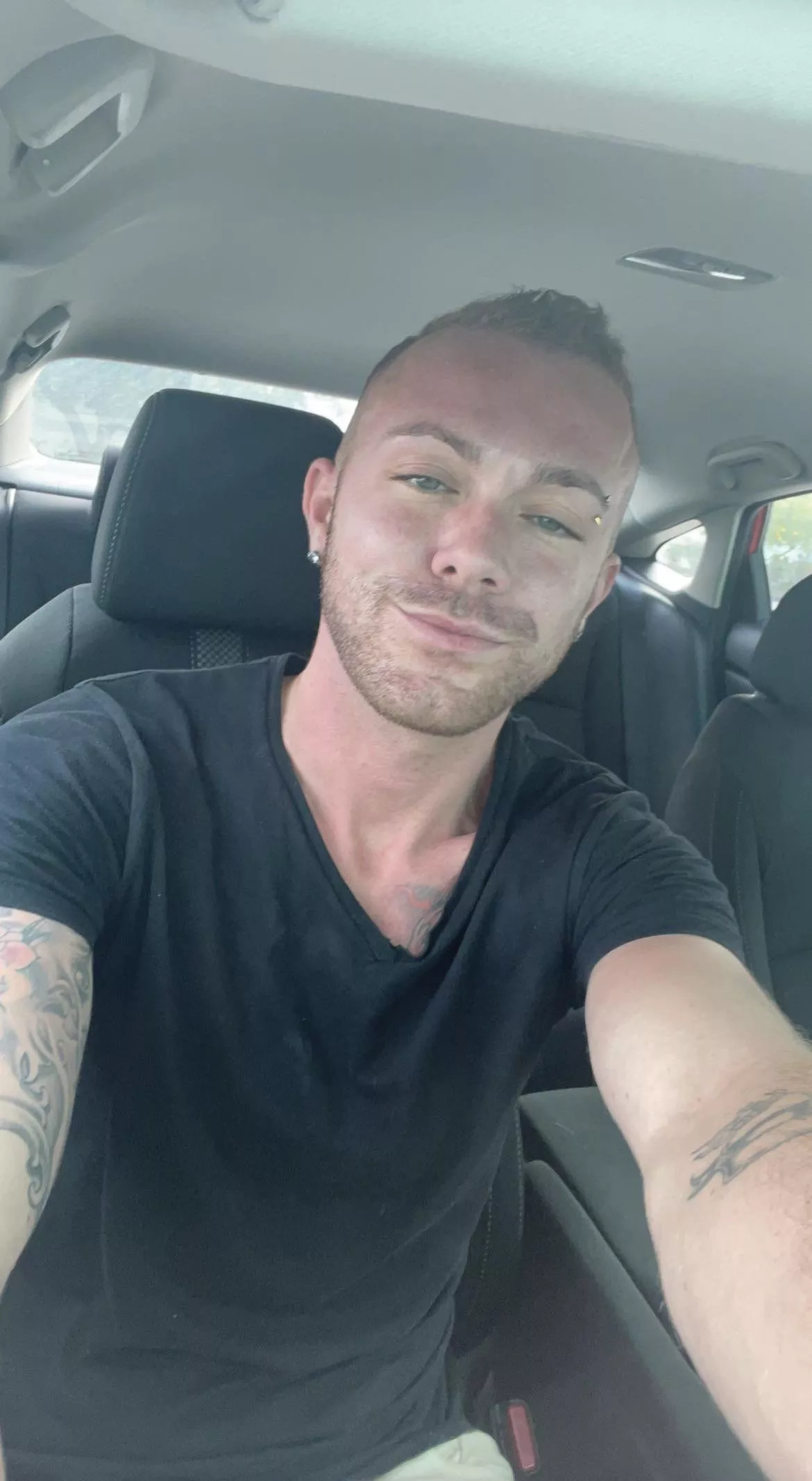 First post here, what’s up beautiful people? Hope everyone’s having a Good Friday