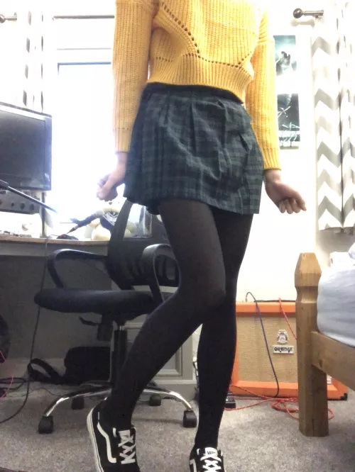 first post, hope yall are ok with enbies >.< first post, hope yall are ok with enbies >.<