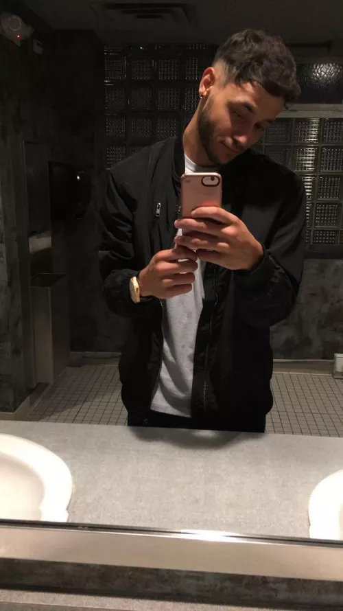 First post not sure if I’m doing this right, looking for PS4 buddies