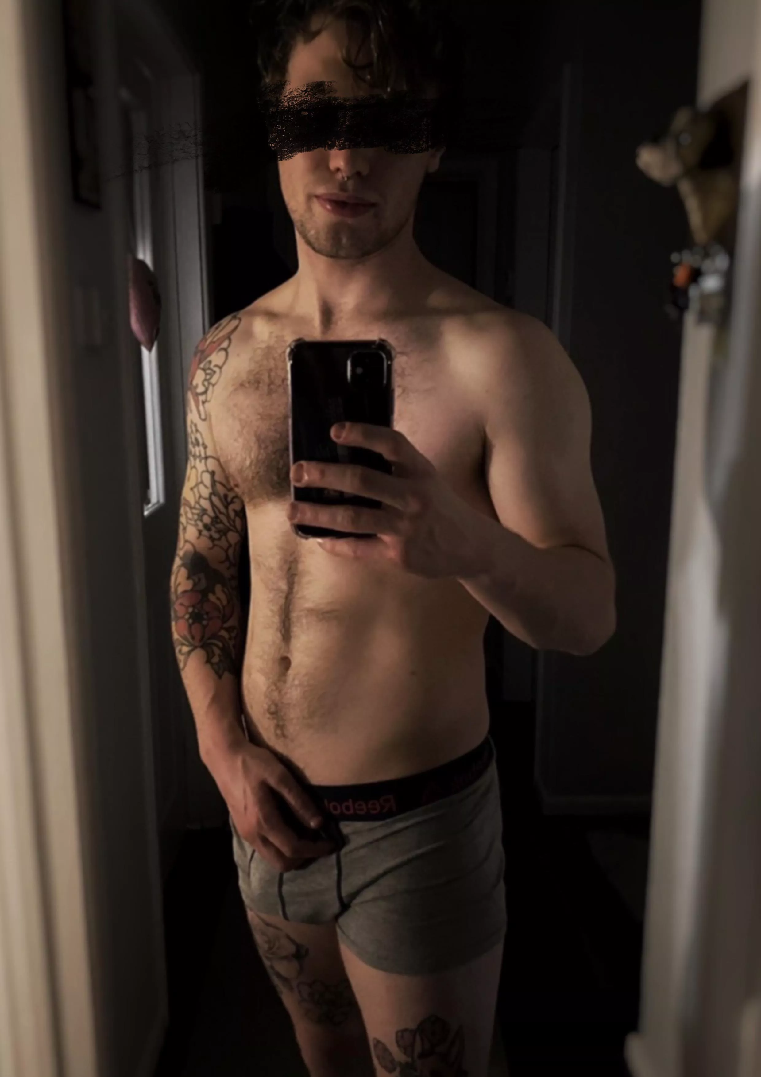 First post, shorts on or off ?