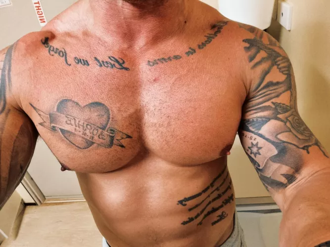 first post to this sub... hope I fit in and I hope you like my pics 😁🙏