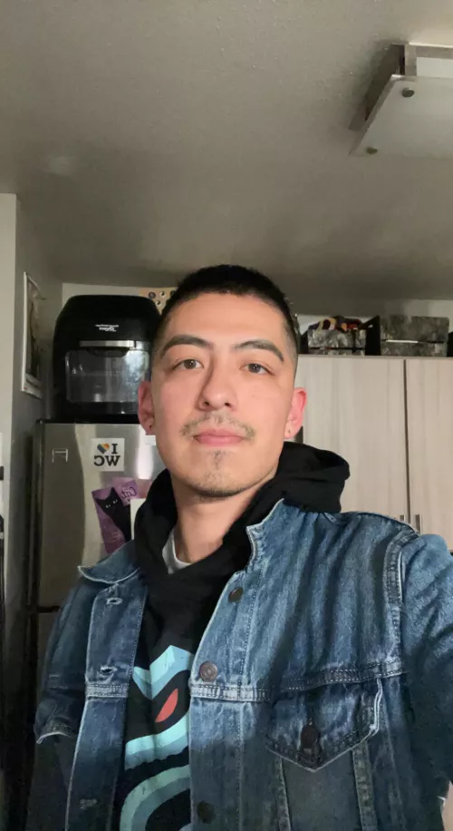 First selfie on Reddit 😳 First selfie on Reddit 😳