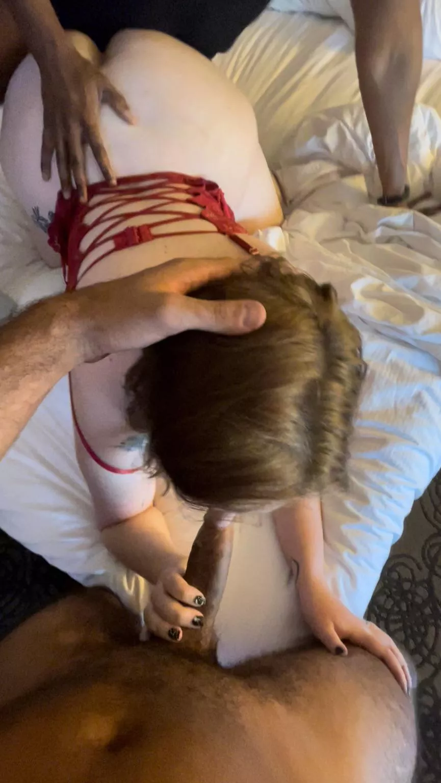 First threesome 😈