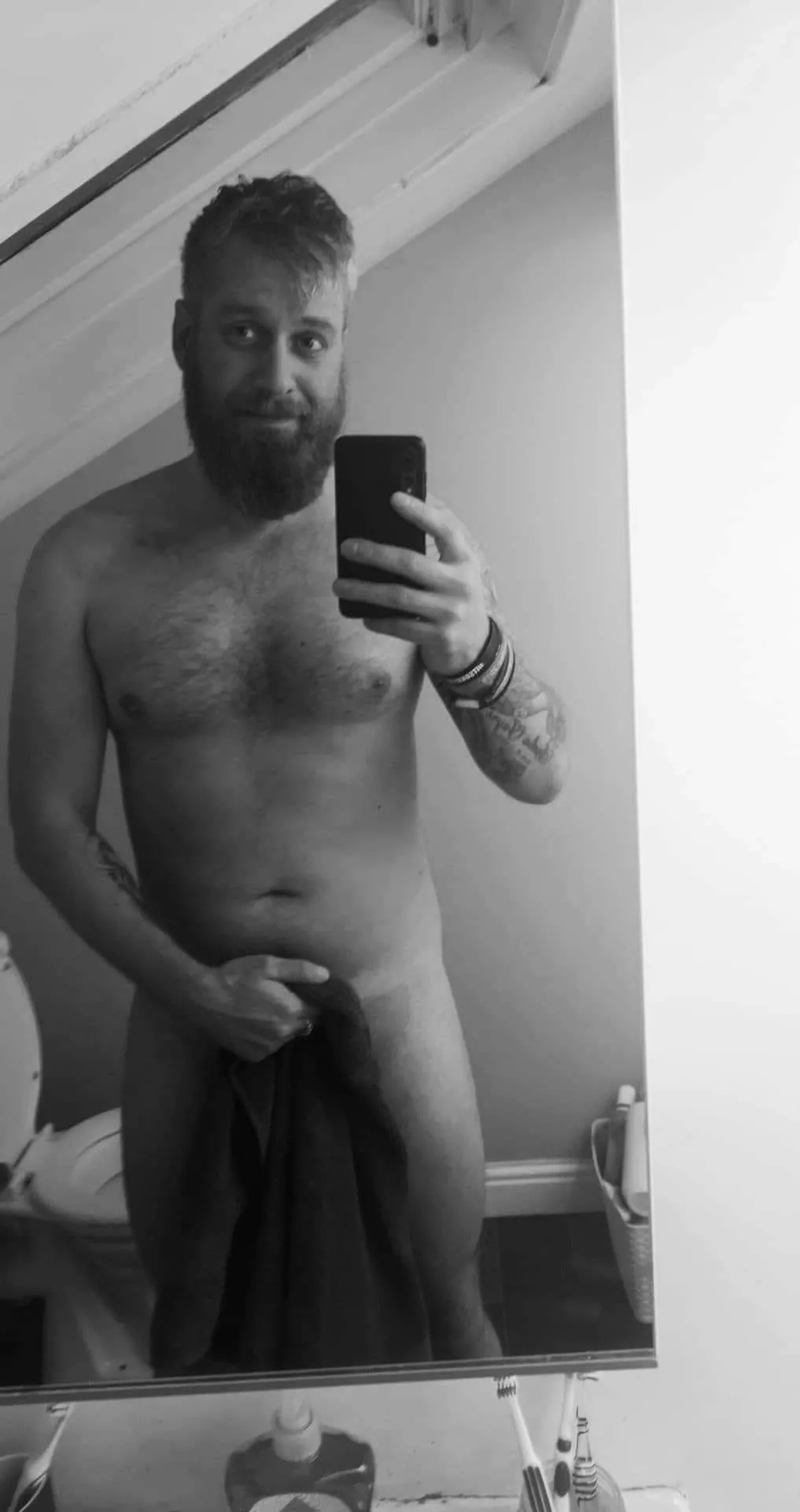 First time, (m) please be nice... DMs welcome