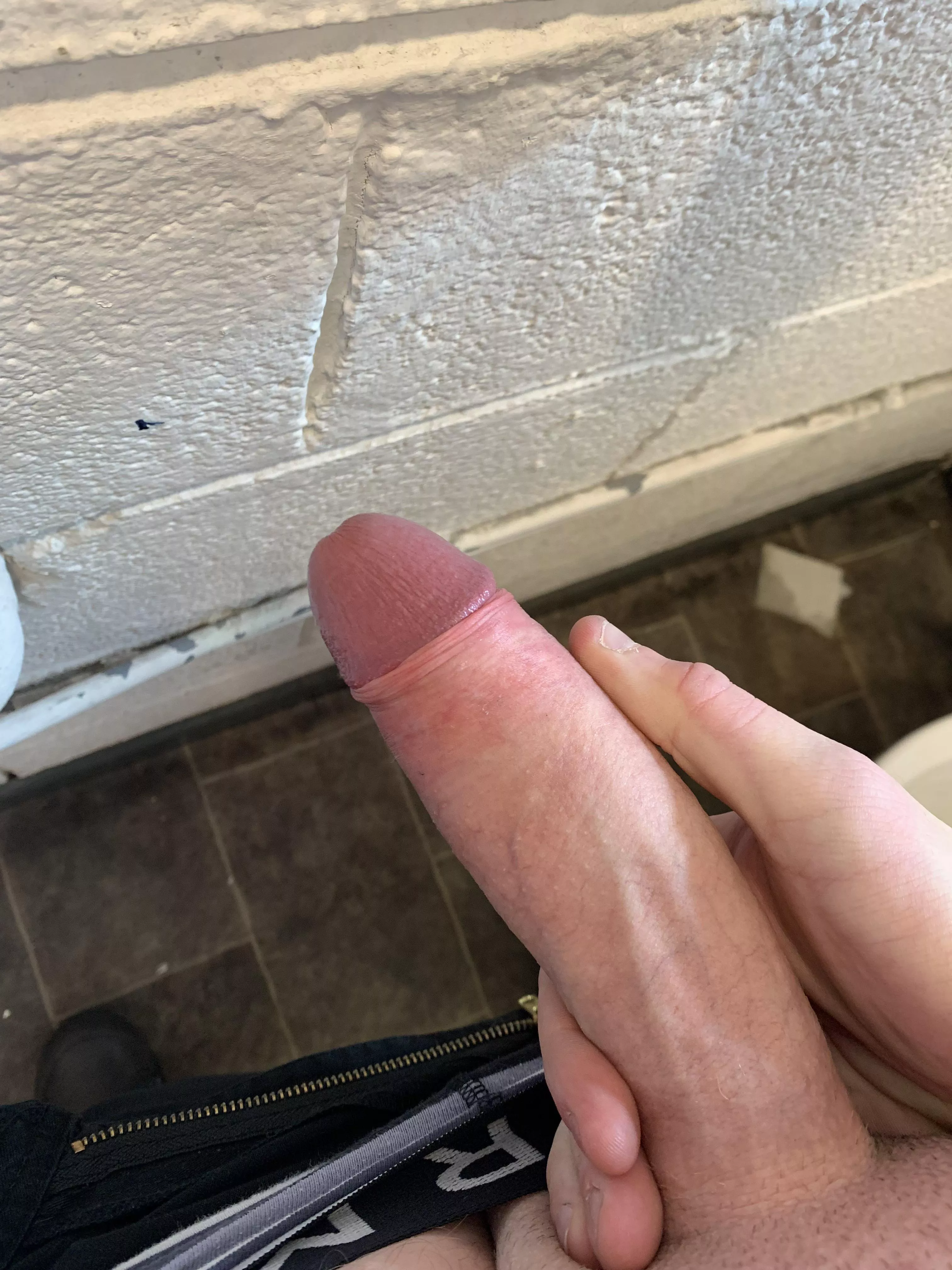 First time poster. Very nervous about this š First time poster. Very nervous about this š