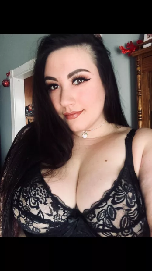 First time posting! A bit nervous about it, please be kind! :)