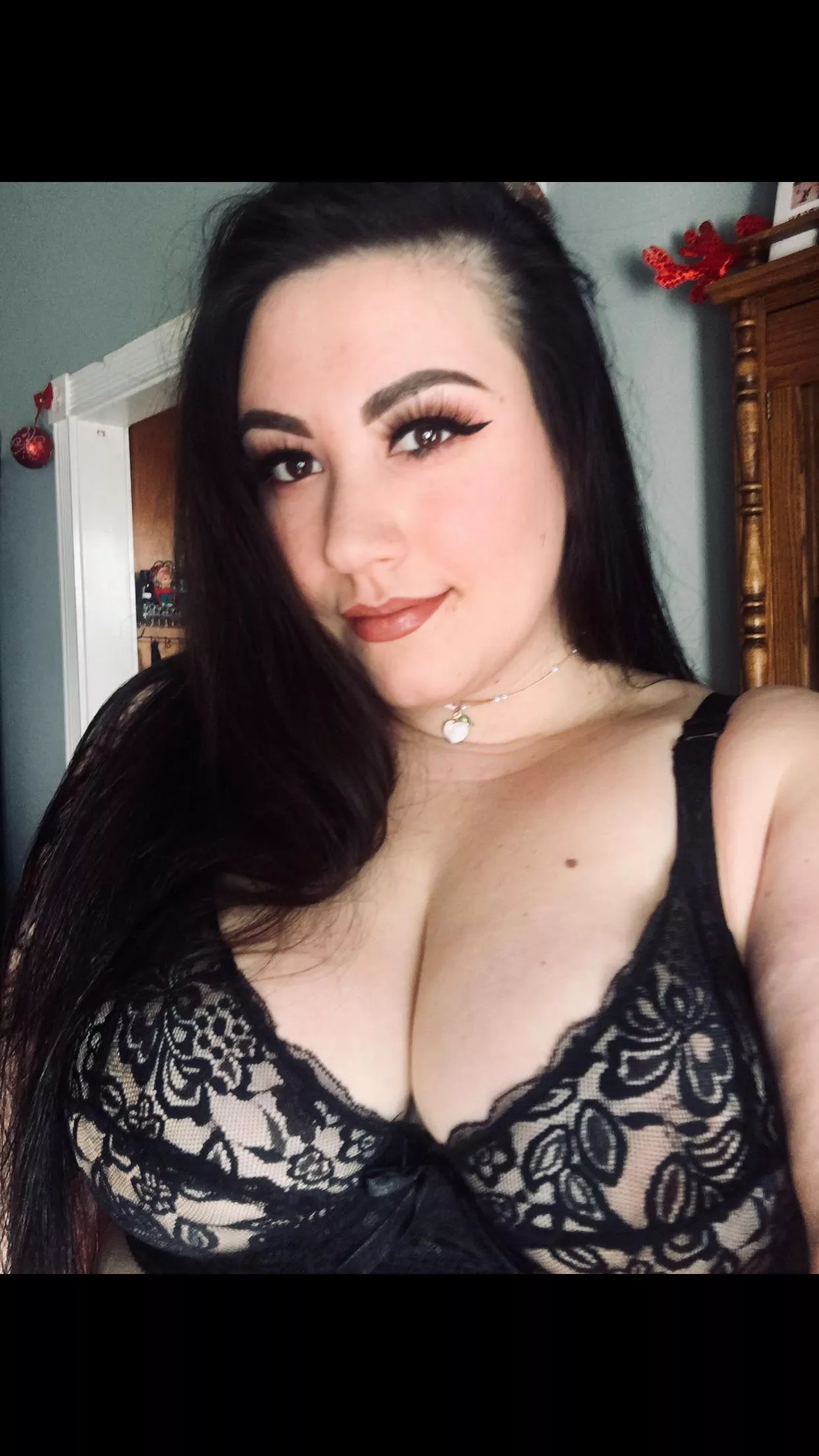 First time posting! A bit nervous about it, please be kind! :)