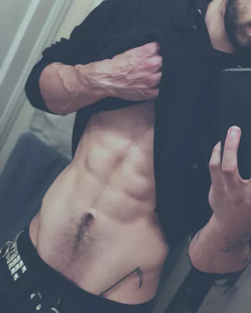First time posting here. Anybody like veins? First time posting here. Anybody like veins?