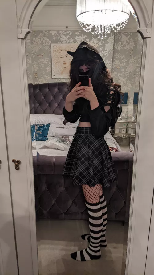 First time properly doing this, hopefully I look good >w< First time properly doing this, hopefully I look good >w<