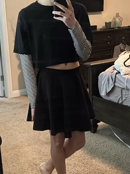 FIRST TIME TRYING FEM CLOTHES EVER!!! ^_^