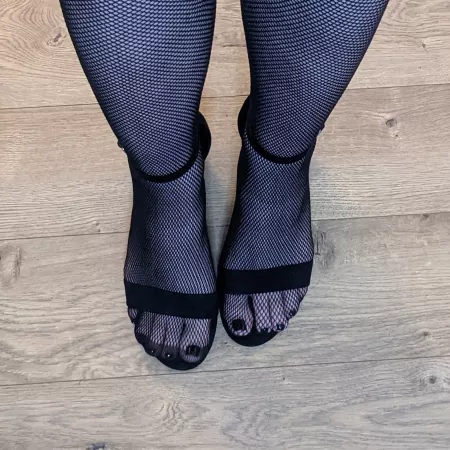 Fish nets and painted toe nails πβοΈπ€ππ Fish nets and painted toe nails πβοΈπ€ππ