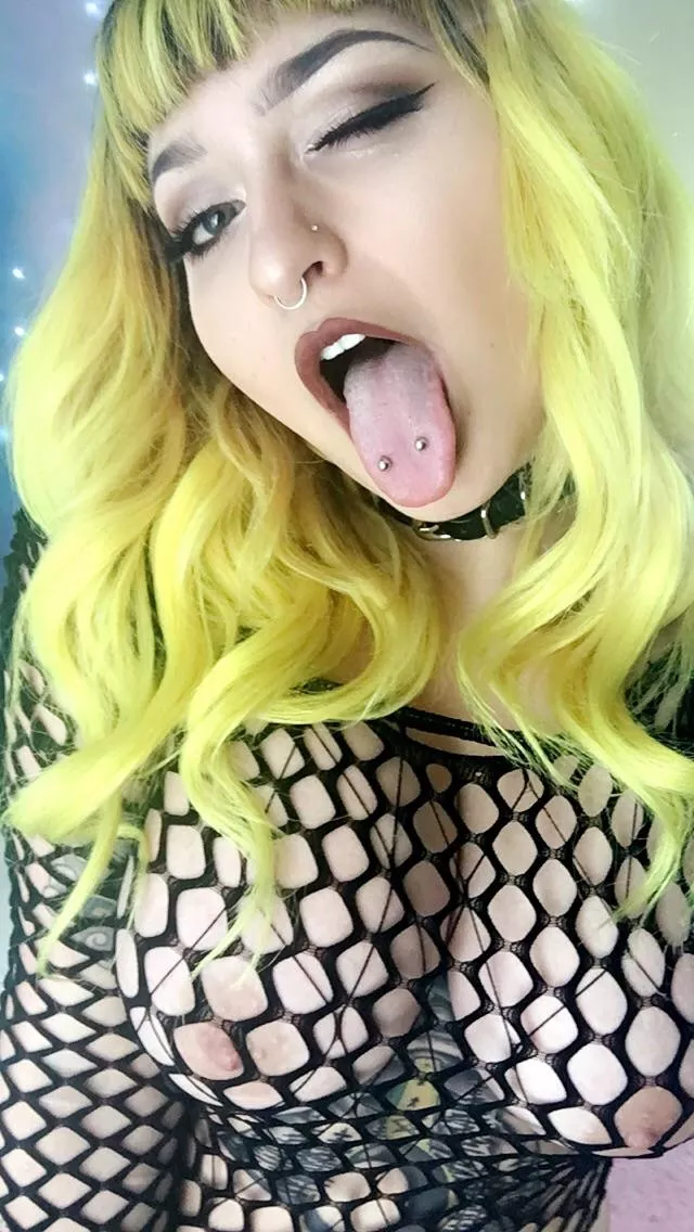 Fishnet bimbo tist they're finally dropping, I love my G cups! Getting lips this month 