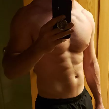 Fit Bull 39 seeking Hotwife near Mattoon or Carbondale Illinois Fit Bull 39 seeking Hotwife near Mattoon or Carbondale Illinois