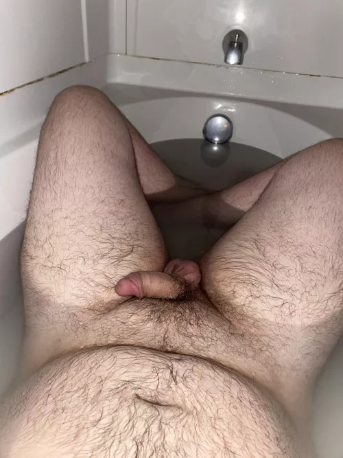 Flaccid 21 college bear. No one fits in a tub do they :/