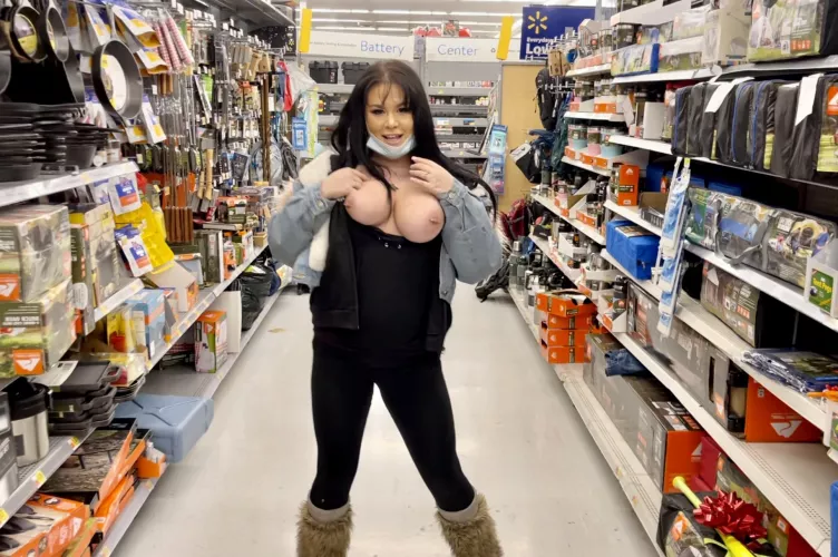 Flashing back to my favorite flashing pic ?