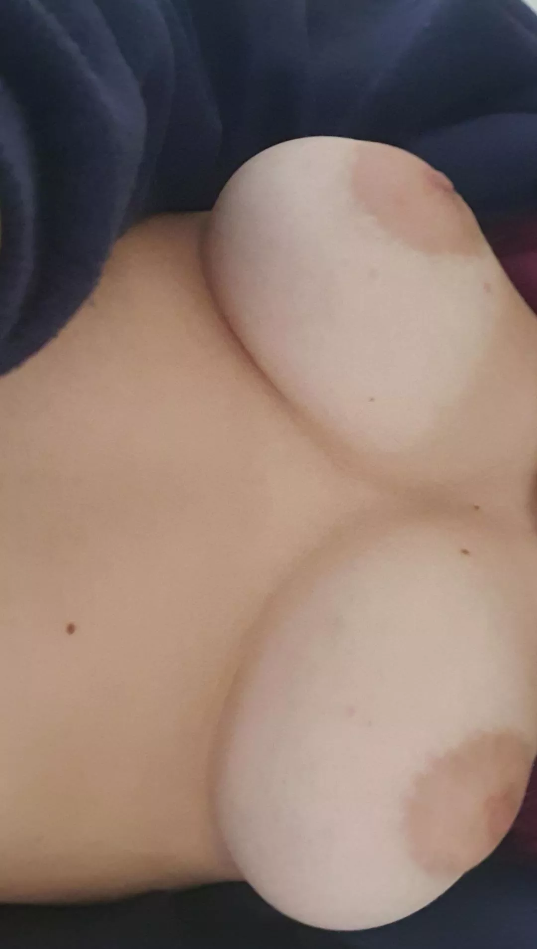 Flashing titties 💓 Flashing titties 💓